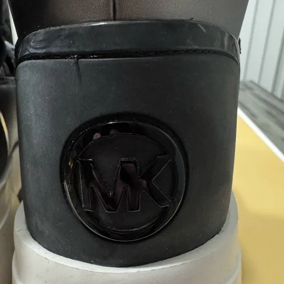 Michael Kors Cassia Black and Gray Cheetah Print Ankle Booties Size 9.5 - Picture 14 of 16